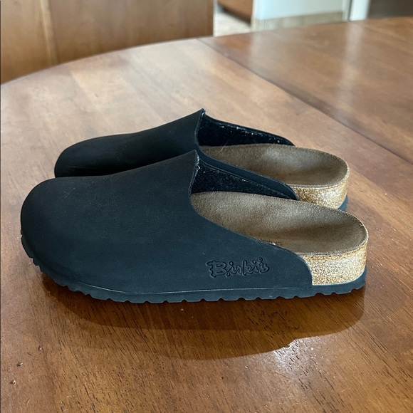 Birkenstock Shoes - Birkenstock Birki’s Black Slip-On Clogs w Cork Bottom Women’s Size 7